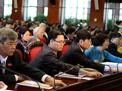 Quốc hội chốt kinh tế 2014 tăng trưởng 5,8% Quốc hội chốt kinh tế 2014 tăng trưởng 5,8%
