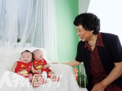 Lý giải chuyện kỳ lạ bà 60 tuổi sinh đôi Lý giải chuyện kỳ lạ bà 60 tuổi sinh đôi