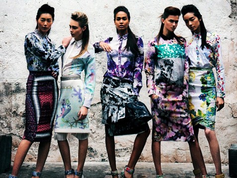 Rực rỡ dàn chân dài Âu - Á trên Vogue Rực rỡ dàn chân dài Âu - Á trên Vogue