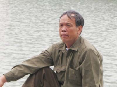 Lời kể của người ôm rùa Hồ Gươm Lời kể của người ôm rùa Hồ Gươm