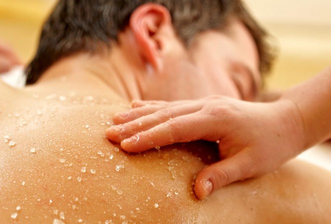 Triệu phú trắng tay bởi gái mát xa Triệu phú trắng tay bởi gái mát xa
