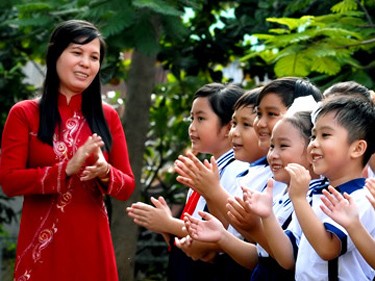 Thầy bị trò 'ăn miếng trả miếng' - vì đâu nên nỗi? Thầy bị trò 'ăn miếng trả miếng' - vì đâu nên nỗi?
