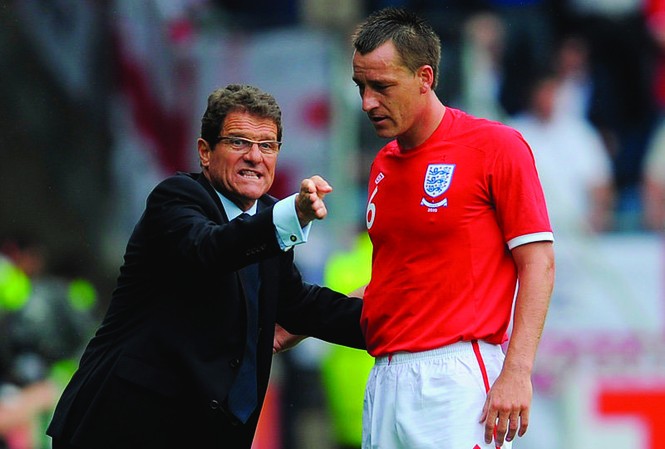 Bênh vực Terry, HLV Capello sẵn sàng ra đi HLV Capello quyết tâm bảo vệ Terry trước thềm Euro 2012
Ảnh: Getty Images