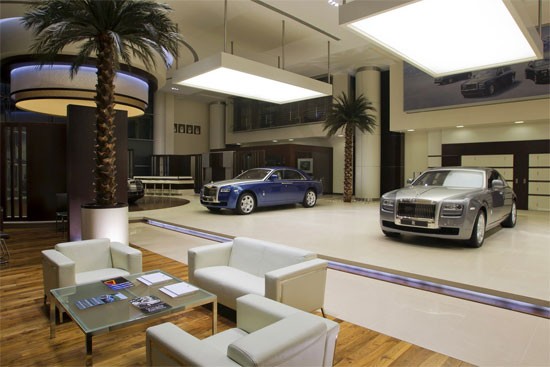 Rolls-Royce khai trương showroom lớn nhất thế giới Rolls-Royce khai trương showroom lớn nhất thế giới