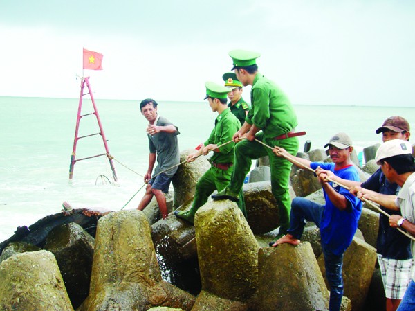 Cửa biển nuốt tàu Cửa biển nuốt tàu
