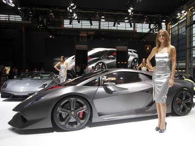 Vì sao dân chơi xe Việt mê mẩn Lamborghini? Vì sao dân chơi xe Việt mê mẩn Lamborghini?