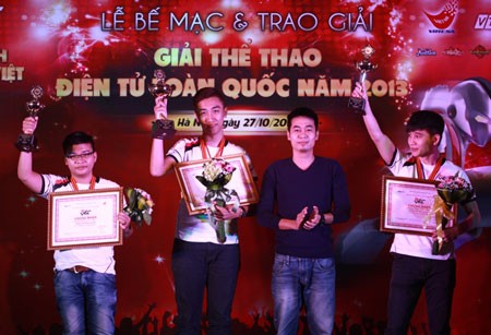 Thể thao điện tử Việt Nam bước tới vinh quang Thể thao điện tử Việt Nam bước tới vinh quang