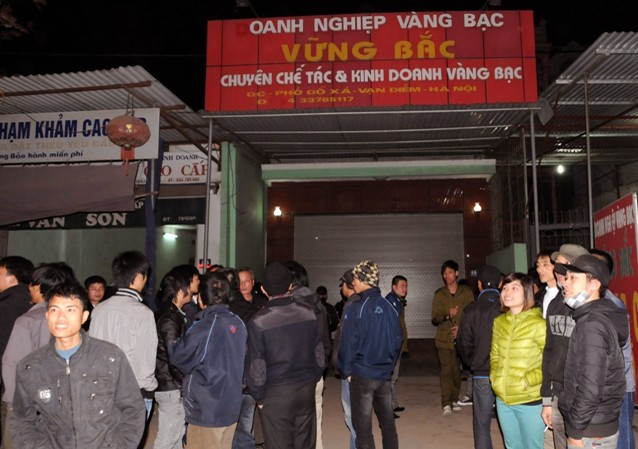Hà Nội: Cứa cổ bà chủ, cướp vàng Hà Nội: Cứa cổ bà chủ, cướp vàng