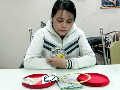 Osin trộm vàng, tiền của chủ nhà Osin trộm vàng, tiền của chủ nhà