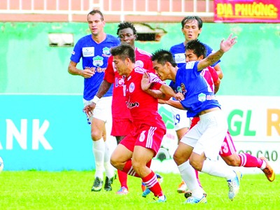 HAGL tạm chiếm ngôi đầu HAGL tạm chiếm ngôi đầu