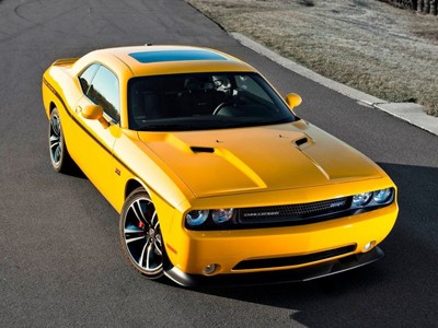Lực sĩ 'ong vàng' 2012 Dodge Challenger SRT8 Yellow Jacket Lực sĩ 'ong vàng' 2012 Dodge Challenger SRT8 Yellow Jacket