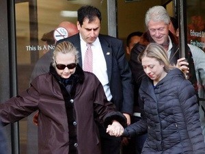 Bà Hillary Clinton xuất viện và 'muốn trở lại nhiệm sở' Bà Hillary Clinton xuất viện và 'muốn trở lại nhiệm sở'