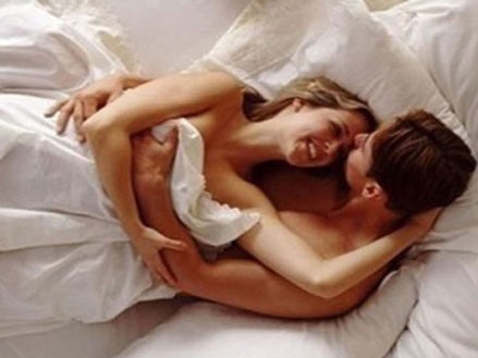 Làm 'chuyện ấy' nhiều thường kiếm tiền giỏi Làm 'chuyện ấy' nhiều thường kiếm tiền giỏi