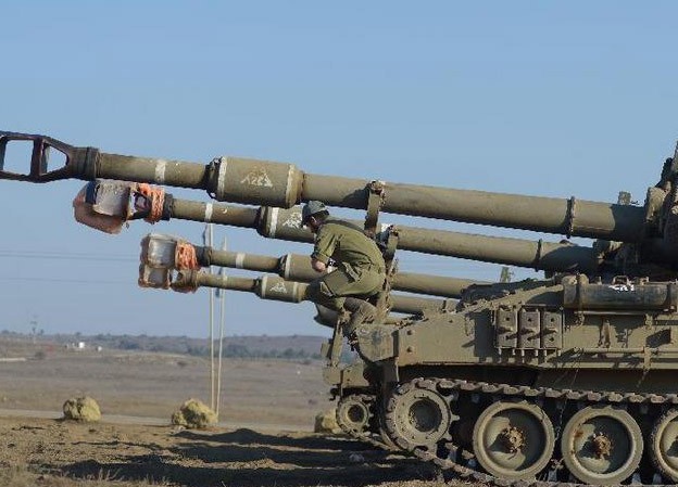 Cận cảnh xe tăng, tên lửa Israel đối phó Syria Cận cảnh xe tăng, tên lửa Israel đối phó Syria