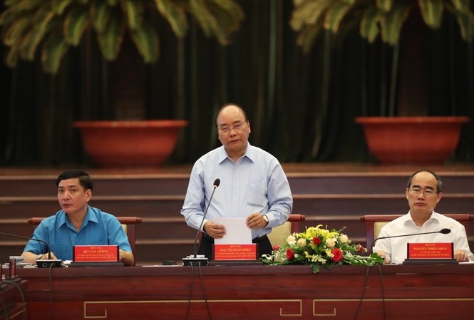 Lắng nghe tiếng nói từ trái tim và khối óc của công nhân Lắng nghe tiếng nói từ trái tim và khối óc của công nhân