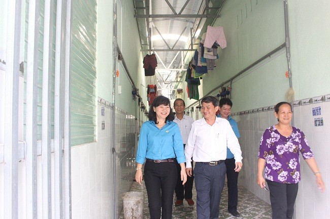Người nhập cư ở Bình Dương đông hơn dân địa phương Lãnh đạo tỉnh Bình Dương thăm nhà trọ công nhân
