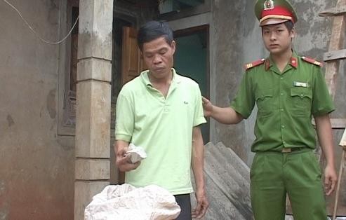 Phát hiện vụ mua bán trái phép trên 800kg thuốc nổ Thu giữ thuốc nổ tại vườn cafe nhà đối tượng Trần Trung Đăng