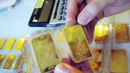 Giá vàng đồng loạt giảm phiên thứ 2 Giá vàng đồng loạt giảm phiên thứ 2