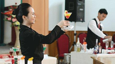 Chuyện không lạ ở Việt Nam: Năng lực giỏi thua bằng cấp Thí sinh trong cuộc thi tay nghề quốc gia Việt Nam. Ảnh: Hương Giang (VietNamNet)