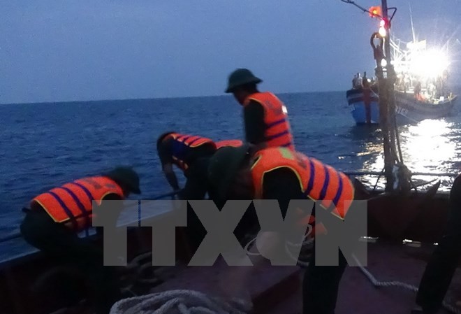 Hai tàu cá gặp nạn, 7 ngư dân mất tích trong sóng dữ Các lực lượng cứu hộ đang tích cực tìm kiếm các ngư dân mất tích. Ảnh: Minh họa.