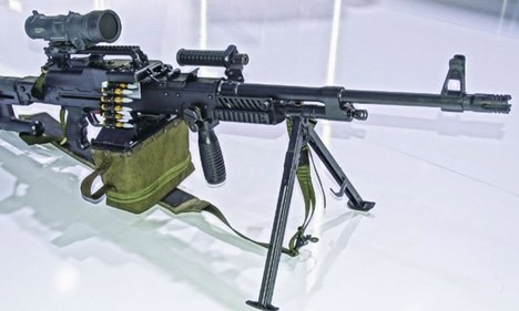 Ba Lan 'độ' súng máy huyền thoại PKM của Liên Xô UKM-2000P được giới thiệu tại MSPO-2015.