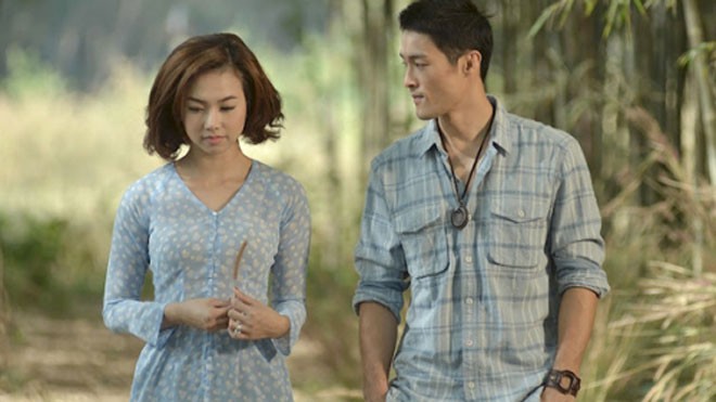 Vì sao giải võ thuật của Johnny Trí Nguyễn bị đình chỉ? Đinh Ngọc Diệp và Johnny Trí Nguyễn trong phim Cưới ngay kẻo lỡ