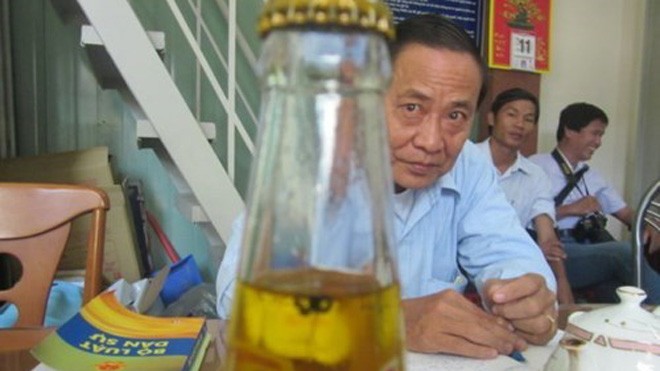 Không khẳng định 'chai Number 1 có ruồi' còn nguyên vẹn Chai nước Number 1 có vật thể lạ giống ruồi