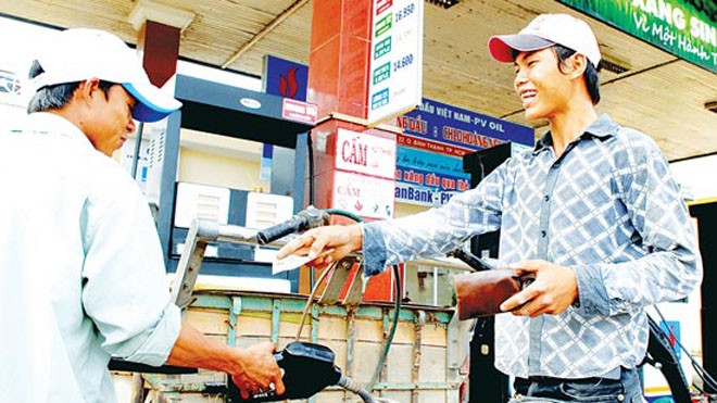 Nỗi lo “phá sản” xăng E5 Nỗi lo “phá sản” xăng E5