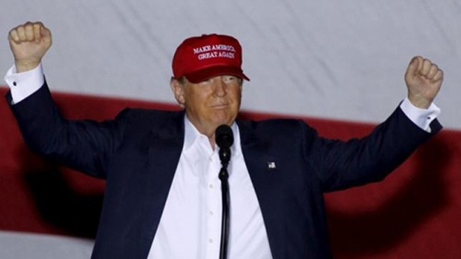 Ai có thể quyết định vận mệnh của Donald Trump? Ứng viên tổng thống đảng Cộng hòa Donald Trump tại cuộc vận động tranh cử ở Boca Raton, bang Florida. Ảnh: Reuters