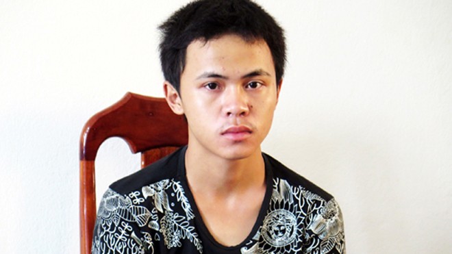 Nam thanh niên truy đuổi chém người náo loạn đường phố Vĩnh tại cơ quan công an. Ảnh: C.A