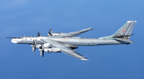 Máy bay ném bom chiến lược Nga bốc cháy trên đường băng Nga đang vận hành 63 máy bay Tu-95MS. Ảnh: Wikipedia.