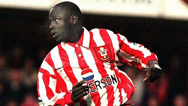Ali Dia: Hai mươi năm, một siêu lừa ở Ngoại hạng Anh Dia thi đấu trong màu áo của Southampton.