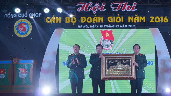 Tỏa sáng tài năng thủ lĩnh Đoàn Tỏa sáng tài năng thủ lĩnh Đoàn