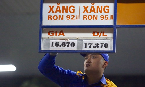 Xăng trước áp lực tăng giá mạnh ngày mai Giá xăng thế giới đang tăng mạnh. Ảnh: Ngọc Thành
