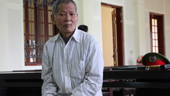 Ông lão 'xin tình' bé gái 10 tuổi ở ngôi nhà hoang Bị cáo Nguyễn Anh Đào tại tòa. Ảnh: Phương Linh.