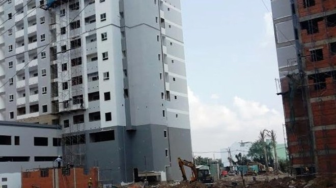 Dự án chậm giao nhà, khách hàng “tuột tay” gói 30.000 tỷ? Dự án chậm bàn giao, người mua nhà không hưởng được gói vay ưu đãi 30.000 tỷ đồng.