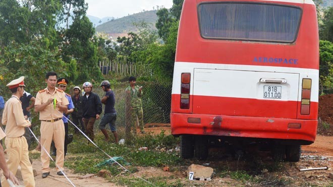 Vụ tai nạn 3 người chết ở Gia Lai: Học sinh có tuyến xe miễn phí đưa đón Tài xế bất cẩn lái xe buýt gần “hết đát” bị tai nạn.