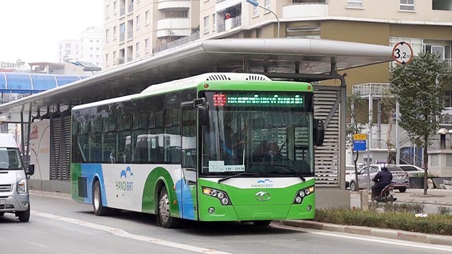 Đừng đồng hóa BRT với buýt thường Buýt BRT đã đạt được ba nội dung tích cức là thời gian, đường riêng và chất lượng dịch vụ.