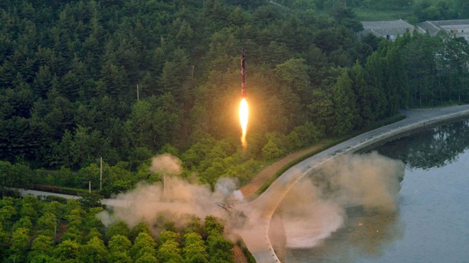 Triều Tiên sẵn sàng phóng tên lửa bất kỳ lúc nào Ảnh: Reuters