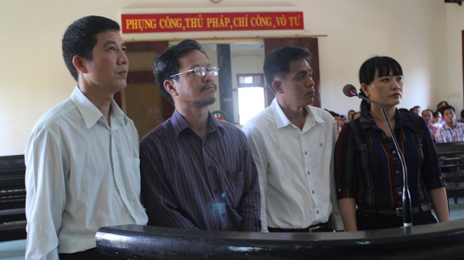 Phú Yên: Nguyên Giám đốc Sở lĩnh án Các bị cáo nghe tòa tuyên án vào sáng ngày 16/6