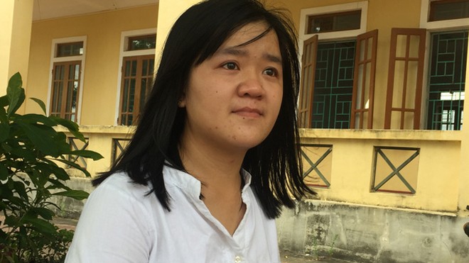 Nỗ lực phi thường của nữ sinh khuyết tật đạt điểm 10 môn Sinh học Hằng hy vọng trong tương lai mình sẽ bác sĩ chữa bệnh cho những mảnh đời bất hạnh