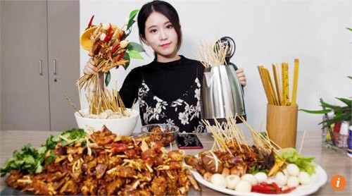 'Thánh nữ công sở' kiếm 1,6 tỷ đồng cho mỗi video nấu ăn Tiểu Dã làm việc tại một công ty truyền thông ở Trung Quốc.