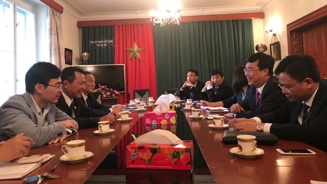 Mối quan tâm lớn tới thanh niên, sinh viên Việt Nam ngoài nước Đoàn đại biểu cấp cao TN Việt Nam làm việc với Đại sứ quán Việt Nam tại Séc