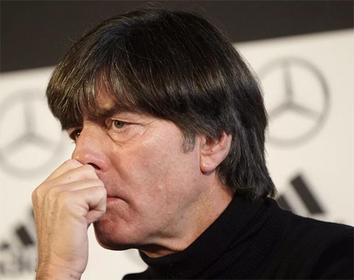 Bayern muốn cuỗm HLV Joachim Low của tuyển Đức Bayern muốn cuỗm HLV Joachim Low của tuyển Đức