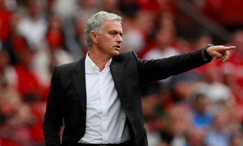 M.U tung chiêu giữ chân Mourinho trước PSG Mourinho được nhắm cho mục tiêu dài hạn ở Man Utd. Ảnh: Reuters.