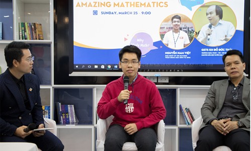 Thay vì ép bản thân ngồi học, tôi đi tìm lý do: học để làm gì? Nguyễn Nam Việt say sưa chia sẻ về niềm đam mê toán học cũng như kinh nghiệm học tiếng Anh hiệu quả