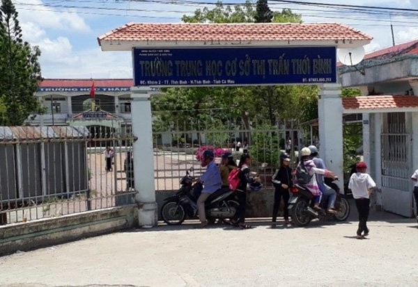 Thầy giáo bị tố sàm sỡ nhiều nữ sinh xin được tha thứ Trường THCS TT Thới Bình (Cà Mau) nơi thầy S. công tác
