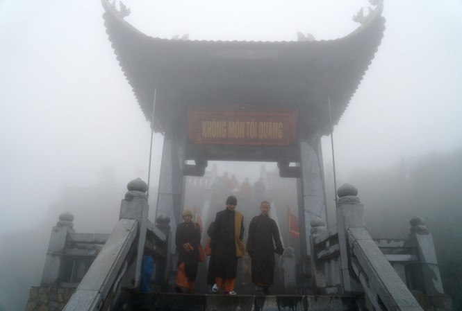 Khu du lịch Sun World Fansipan Legend miễn phí vé cáp treo tới Tăng Khu du lịch Sun World Fansipan Legend miễn phí vé cáp treo tới Tăng