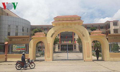 Sai phạm tiền tỷ vì sao Hiệu trưởng chỉ phải rút kinh nghiệm Trường THPT chuyên Huỳnh Mẫn Đạt.