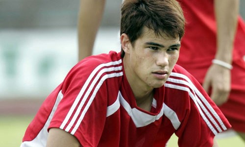 Lương của sao Philippines gấp 45 lần Phan Văn Đức Phil Younghusband được cho rằng nhận mức lương 16.000 USD/tháng. Ảnh: Getty Images.